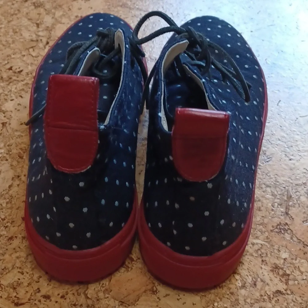 Del Toro Men's Alto Sunbrella Navy/White/Red Polka Dot Chukka Sneakers Size 9